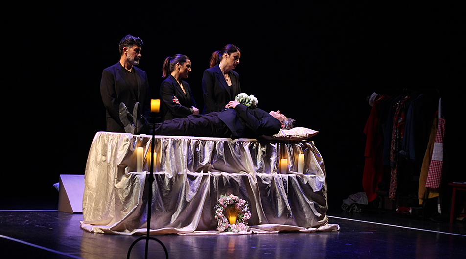 FDR34-2025__0006_Amor-a-mort Amor à mort
